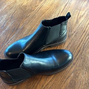 Nwob. Kenneth Cole shoes